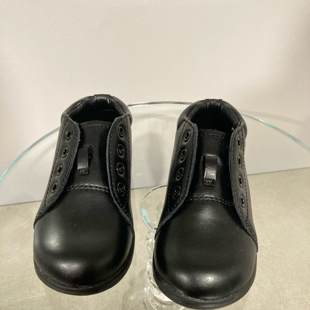 Stride right walking shoes.
